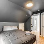 12 South Neighborhood: Home W/ Modern Flair!