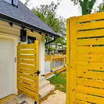 12 South Neighborhood: Home W/ Modern Flair!