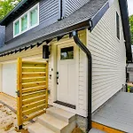 Holiday home 12 South Neighborhood: Home W/ Modern Flair! *