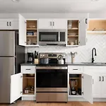 Vibes- Stay, Play, And Relax Unit 5b Apts Apartment