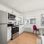 Apartment Vibes- Stay, Play, And Relax Unit 5b Apts