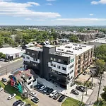 Foxy - 4 City View Homes - 12 South