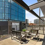 Luxury Penthouse With 2 Floors Pool Patio Gym Walk To Broadway