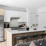 Apartment Luxury Penthouse With 2 Floors Pool Patio Gym Walk To Broadway