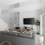Apartment Luxury Penthouse With 2 Floors Pool Patio Gym Walk To Broadway Nashville