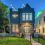 Designer Single Family House-Rooftop- Hot Tub