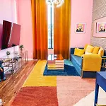 Holiday home Dolly's Art Deco - Luxe Near Broadway *