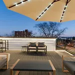 Luxury With Stunning Rooftop Views!