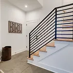 Luxury With Stunning Rooftop Views! Apartment