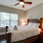 Gorgeous Downtown Pad 3 Bedroom 2.5 Bath Large Patio Nashville