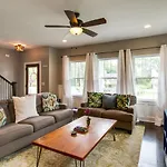 Holiday home Gorgeous Downtown Pad 3 Bedroom 2.5 Bath Large Patio *