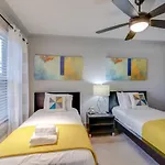 Gulch Getaway The Nash Nest Epic Rooftop