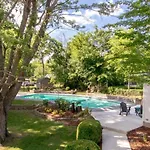 Music City Megastar Private Pool And Hot Tub