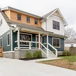 Music City Marvel Minutes To Broadway