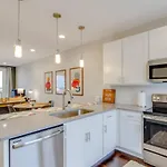 Holiday home Skyline Views Romantic Fun Downtown Location *