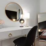 Super Luxury Maximum Space Gorgeous Decor * Nashville