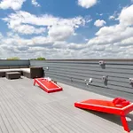 Holiday home Ultra Large Deck Skyline Views *