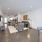 Music Townhome Great For Groups Holiday home