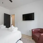 The Ryman 4 Bedroom Haven With Scenic Rooftop Nashville