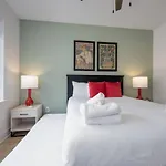 Holiday home The Ryman 4 Bedroom Haven With Scenic Rooftop