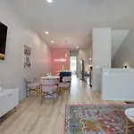 Dolly And Denim 4 Bedroom 4.5 Bath With Spacious Rooftop