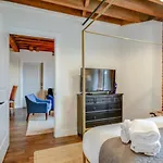Apartment Stylish With Urban Charm Nashville