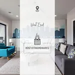 Rhythmic Retreat Rooftop Lounge 4 Bedroom 4.5 Bath Holiday home *