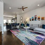 Luxury Double Townhomes With Two Huge Sky Rooftops Holiday home Nashville