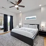 Luxury Double Townhomes With Two Huge Sky Rooftops Holiday home Nashville