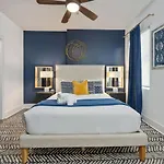 Holiday home Luxury Double Townhomes With Two Huge Sky Rooftops Nashville