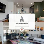 Luxury Double Townhomes With Two Huge Sky Rooftops Holiday home