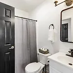 Perfect Sleep 20 Downtown 10 Queen Beds *