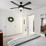 Perfect Sleep 20 Downtown 10 Queen Beds *