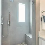 Holiday home 5 Mins To Belmont And Vandy, Rooftop Deck, Garage, 4 Bedroom With Rooftop And Grill, 10 Mins To Broadway, Perfect For Groups, 24 Hour Hospitality, Also Available For Long Term