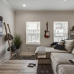 Classy, Cozy, Close To Downtown