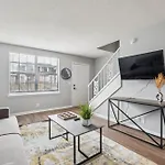 Apartment Brentwood U8 I Cozy & Comfy I 2bd I Free Parking
