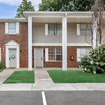 Brentwood U8 I Cozy & Comfy I 2bd I Free Parking Apartment *