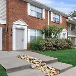 Apartment Brentwood U8 I Cozy & Comfy I 2bd I Free Parking *