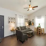 Looby Location- Charming 3br 10 Min To Downtown Holiday home Nashville