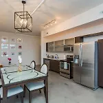 5M412- Sophisticated 1Br Condo