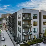 2 Modern Apartments In Heart Of Midtown Walkable Location Patio Pool Gym