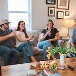 Historic Family *walk To Bars & Restaurants* Holiday home Nashville