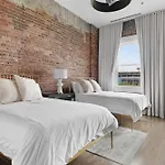 French\'S Luxury Condo - Steps From Broadway