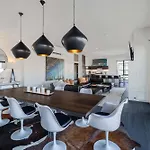 121 Floor 3 Buyout By Avantstay Entire Third Floor Buyout Of 121 Sleeps 18 Apartment