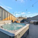 Twin Homes Rooftop Deck Hot Tub Outdoor Kitchen * Nashville