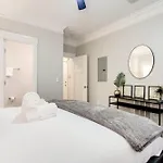 Belmont And Broadway Great For Groups Holiday home *