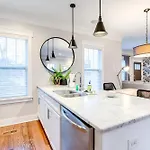 Holiday home Belmont And Broadway Great For Groups *