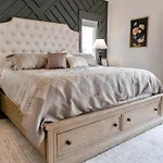The Urban River - 4br Getaway Holiday home *