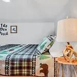 The Den At J-barn - Secluded Retreat Holiday home *