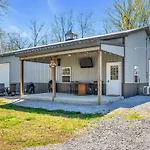 The Den At J-barn - Secluded Retreat Nashville
